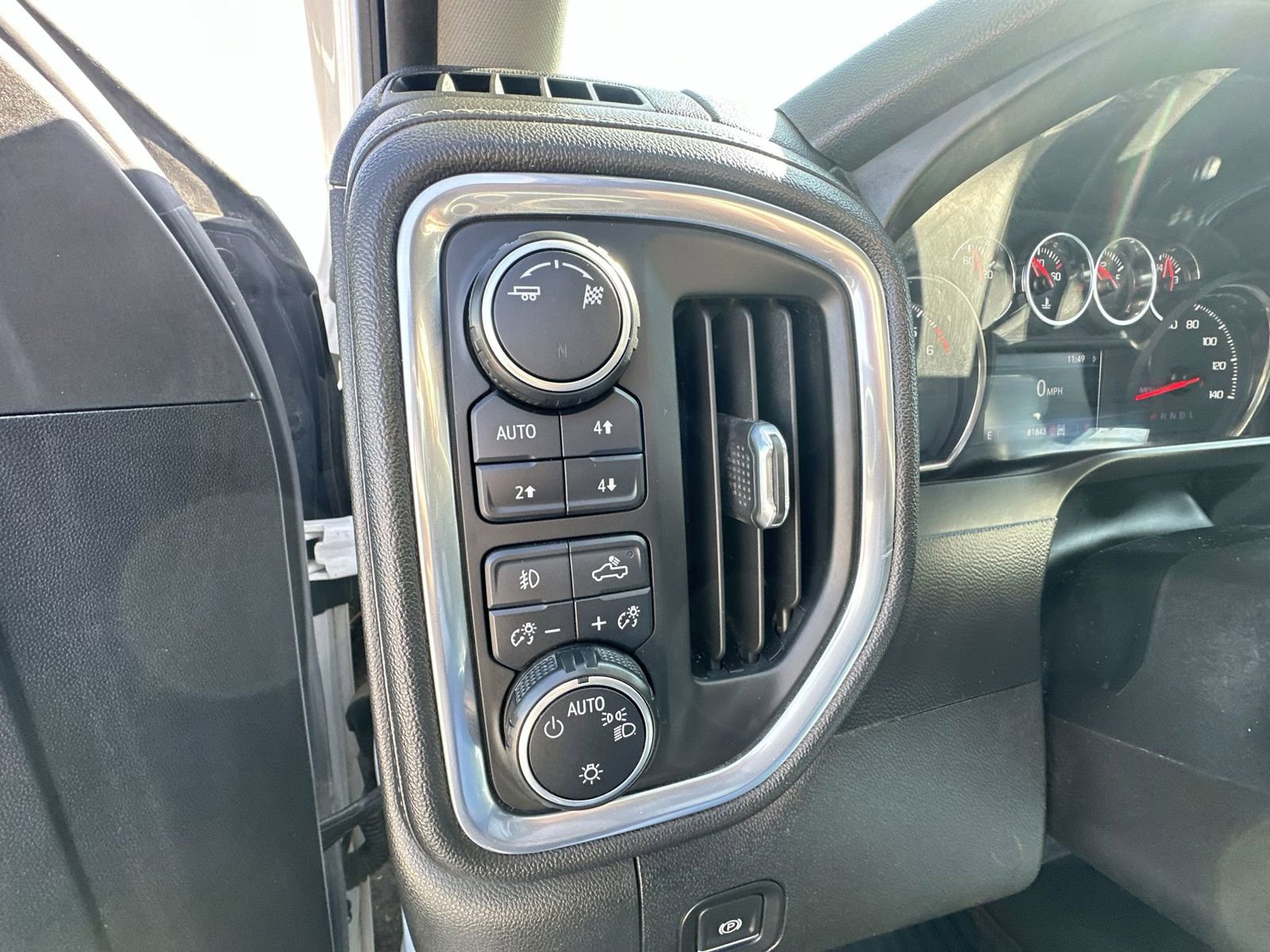 Used 2019 Chevrolet Silverado 1500 RST w/ All-Star Edition AWD/4WD image 17