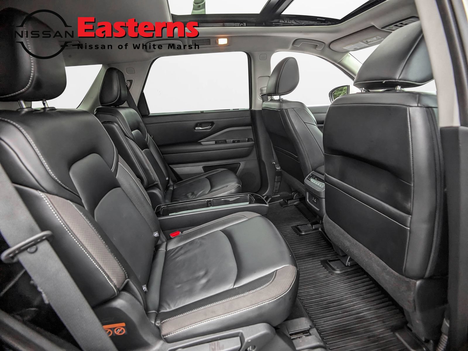 Used 2023 Nissan Pathfinder SL w/ SL Premium Package AWD/4WD image 24