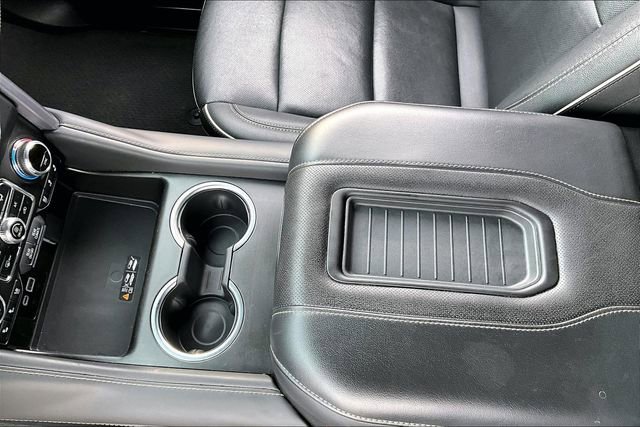 Used 2024 GMC Yukon SLT image 18