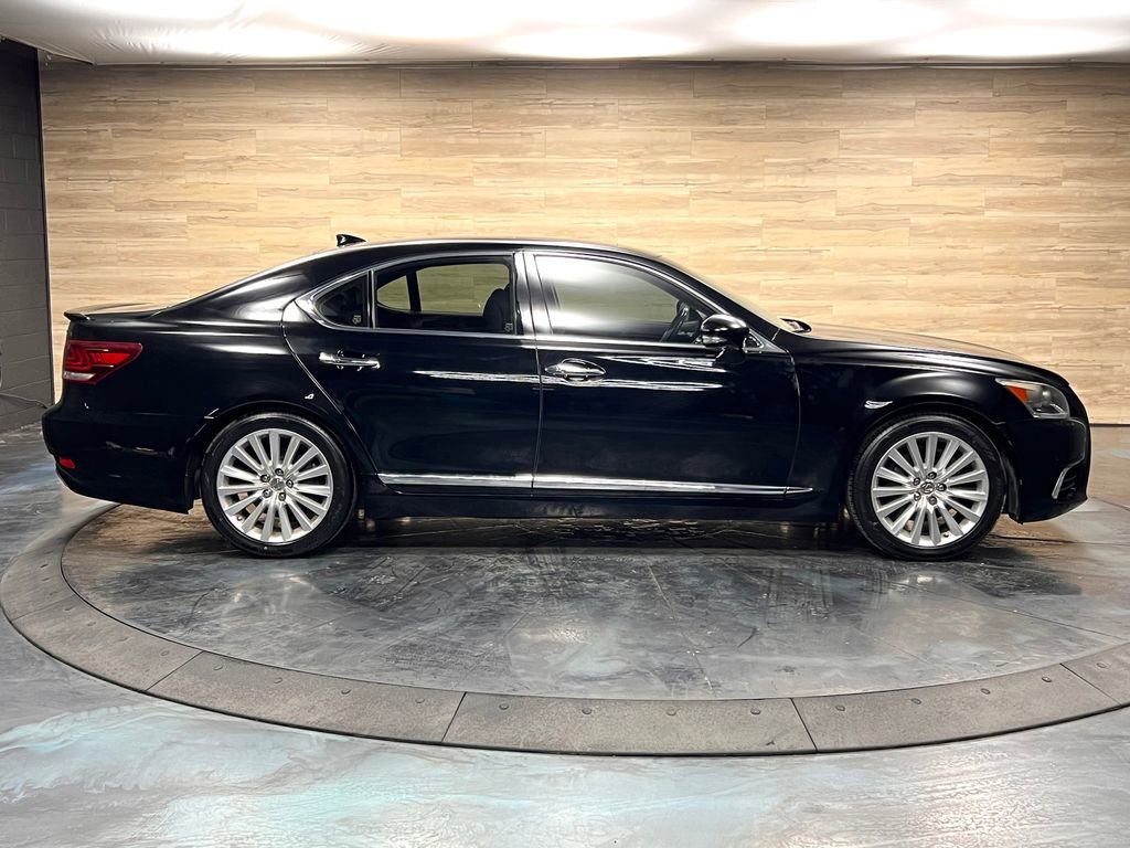 Used 2017 Lexus LS 460 w/ Comfort Package RWD image 33