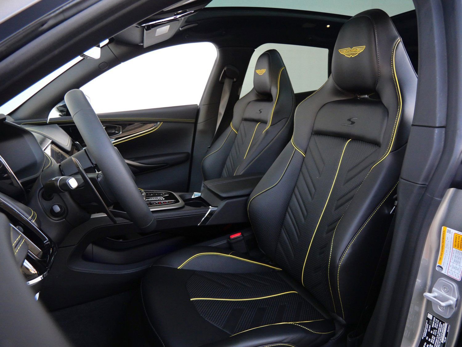 New 2026 Aston Martin DBX S image 21