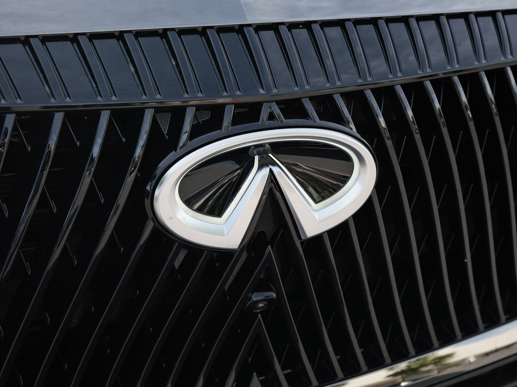 Certified 2026 INFINITI QX80 Autograph w/ Autograph Exterior Package AWD/4WD image 4