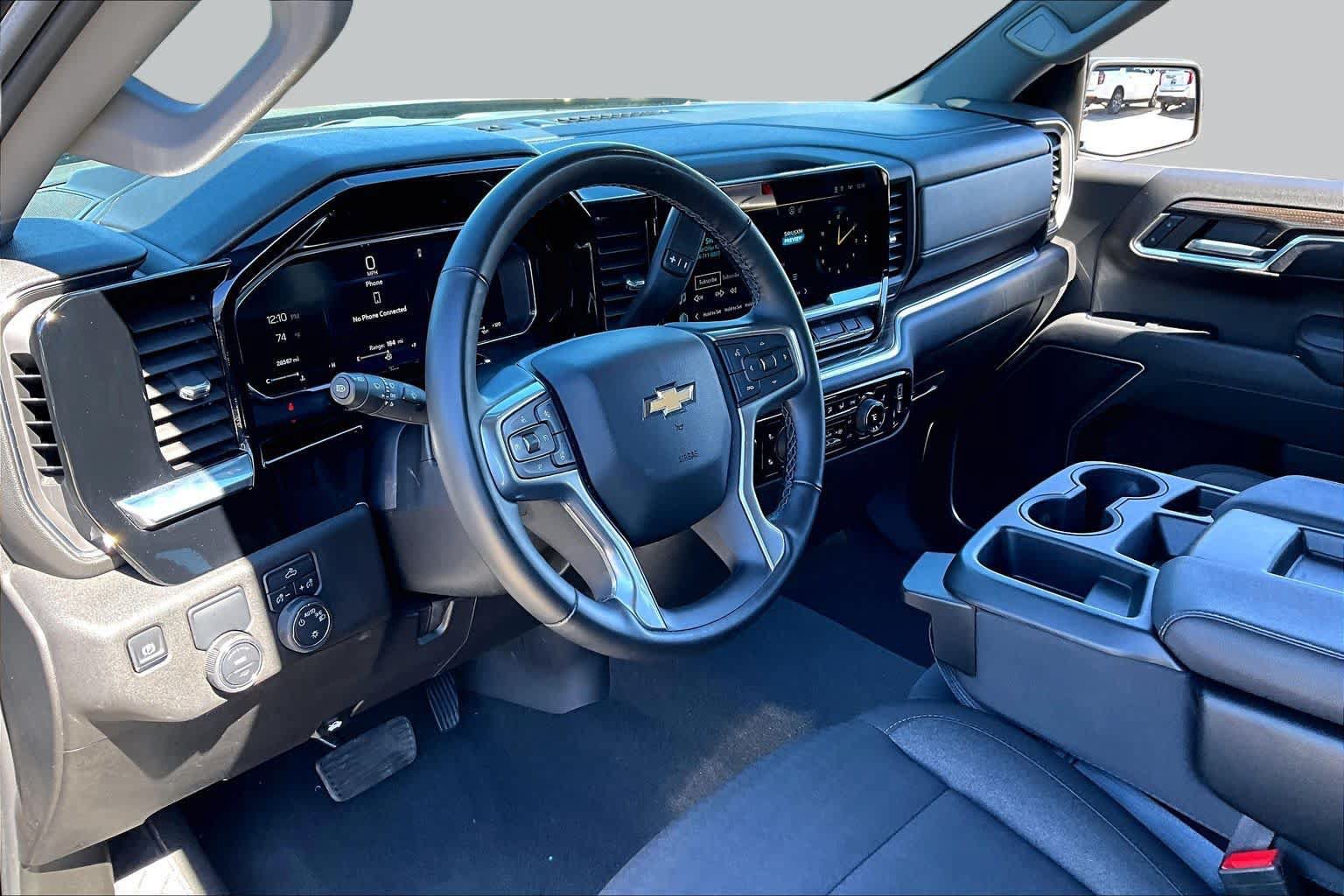 Used 2026 Chevrolet Silverado 1500 LT RWD image 18