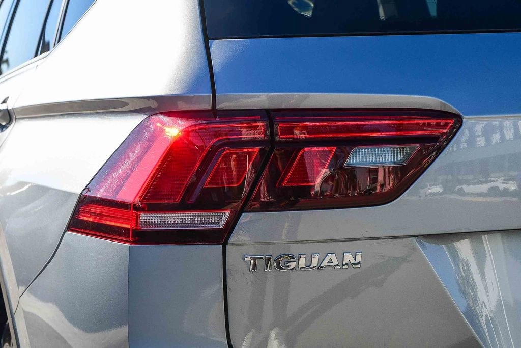 Used 2021 Volkswagen Tiguan S image 9