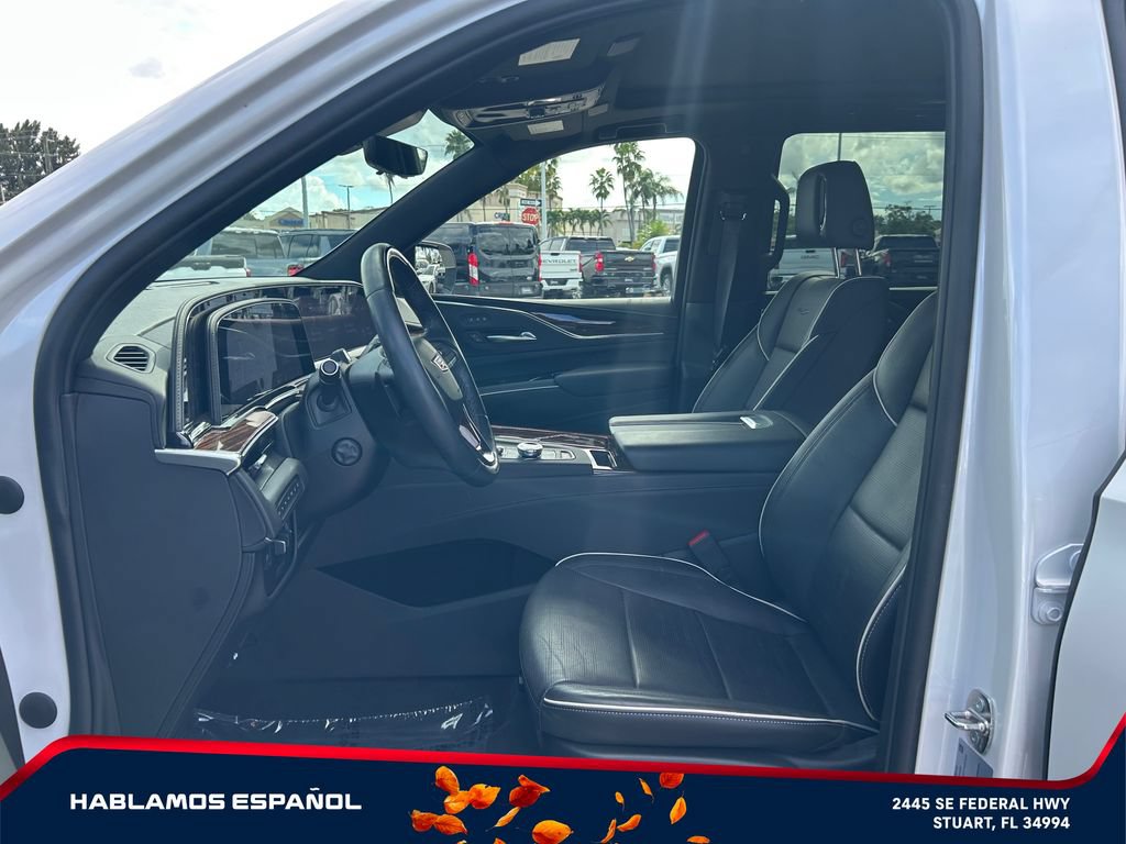 Used 2023 Cadillac Escalade Premium Luxury w/ LPO, Radiant Package AWD/4WD image 13