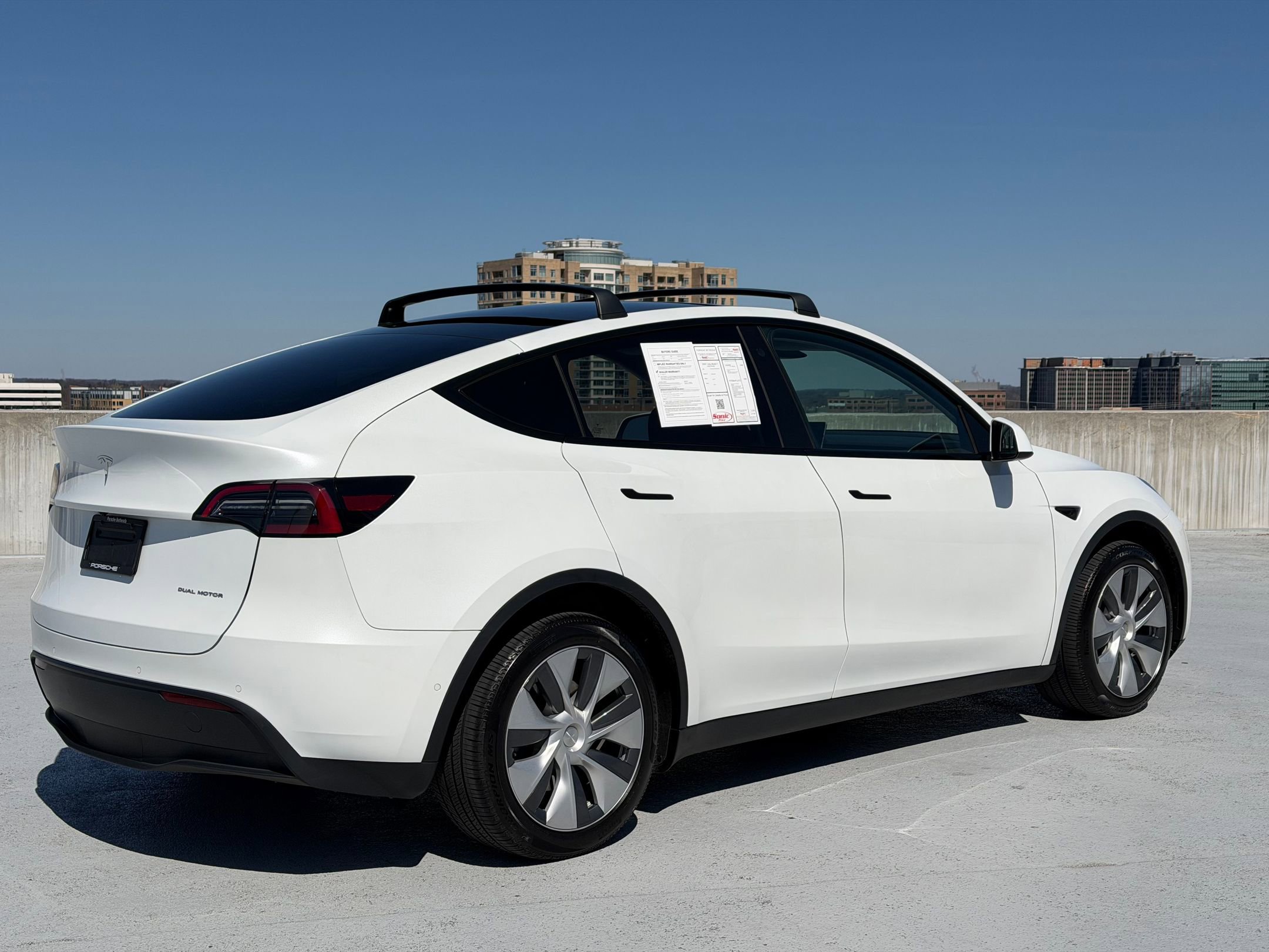 Used 2022 Tesla Model Y Long Range image 7