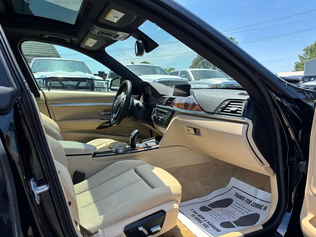 Used 2016 BMW 328i Gran Turismo xDrive AWD/4WD image 31