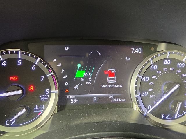 Used 2022 Toyota Highlander XLE FWD image 17