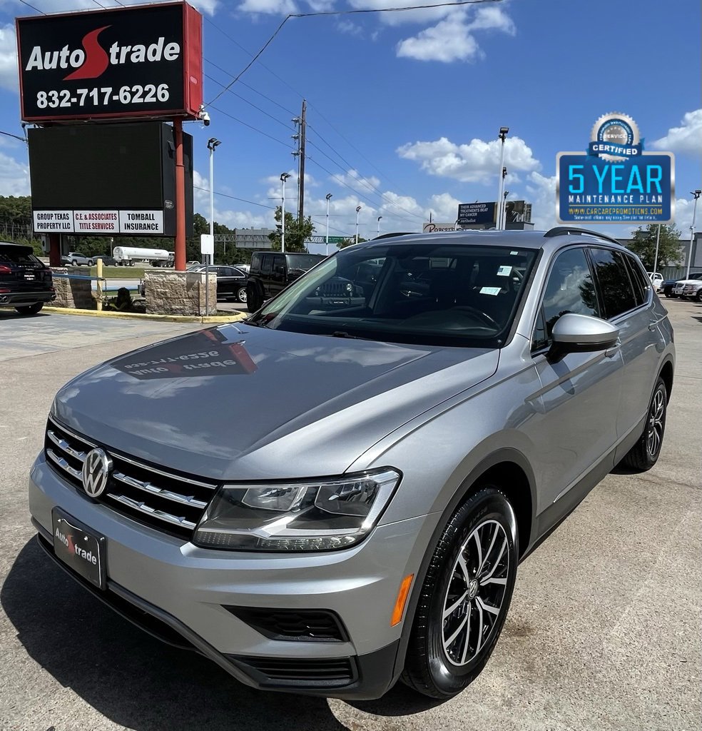Used 2021 Volkswagen Tiguan SE image 1