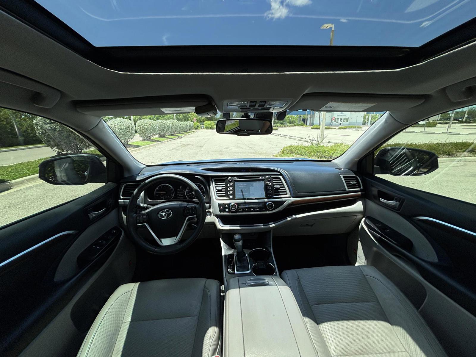 Used 2016 Toyota Highlander Limited Platinum image 5