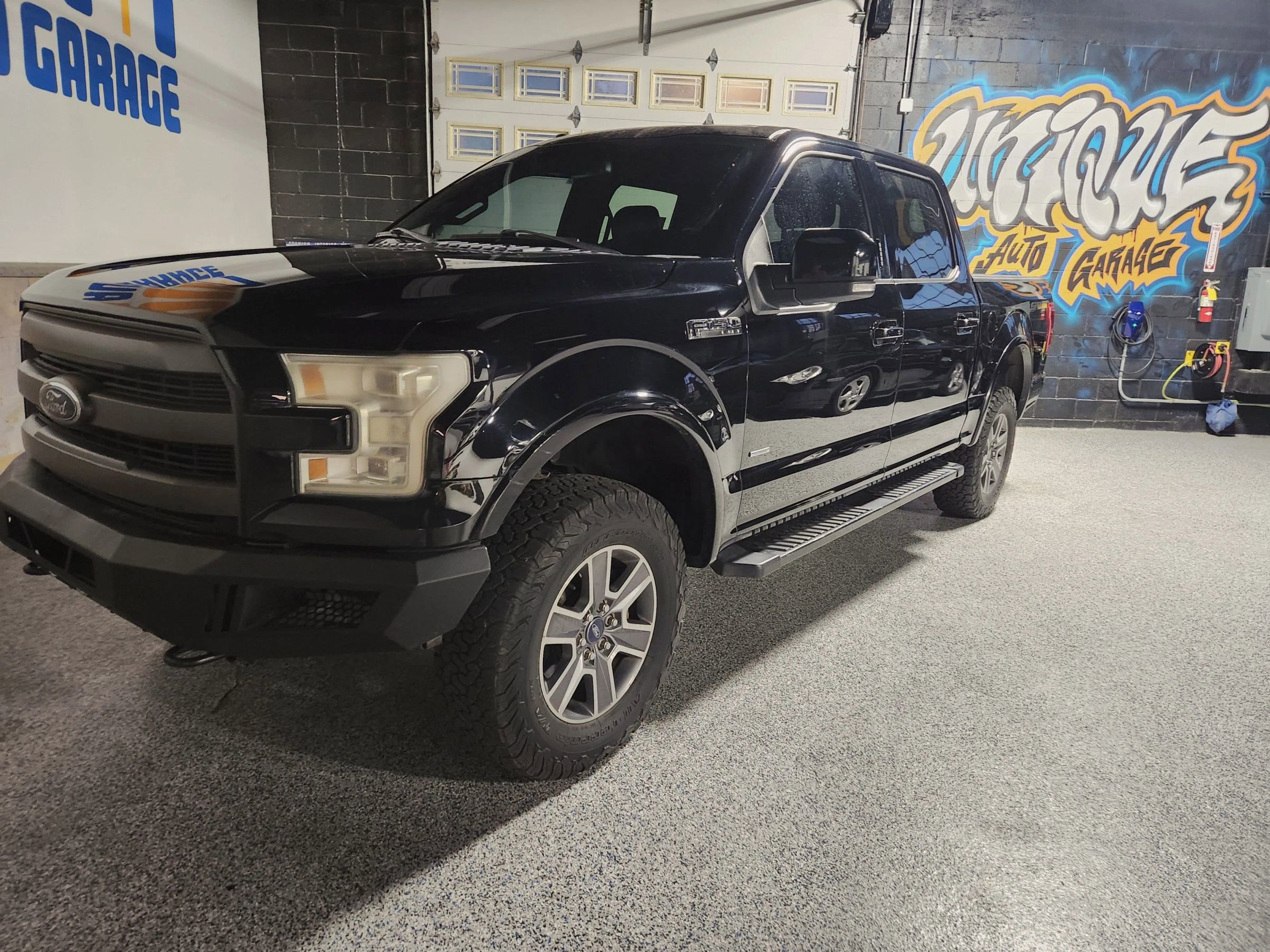 Used 2017 Ford F150 Lariat w/ Equipment Group 502A Luxury image 10