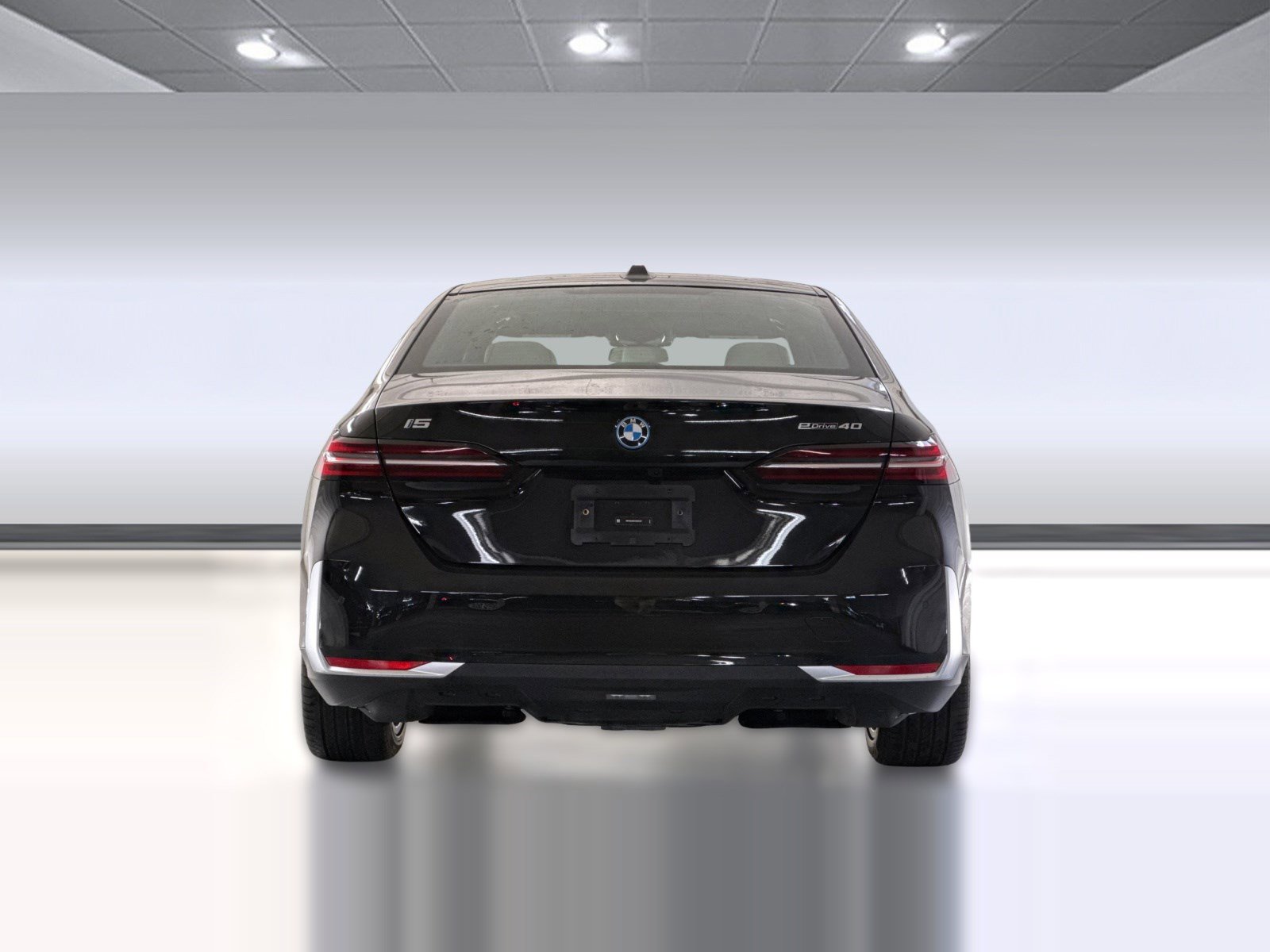 Used 2026 BMW i5 M60 w/ Convenience Package RWD image 9