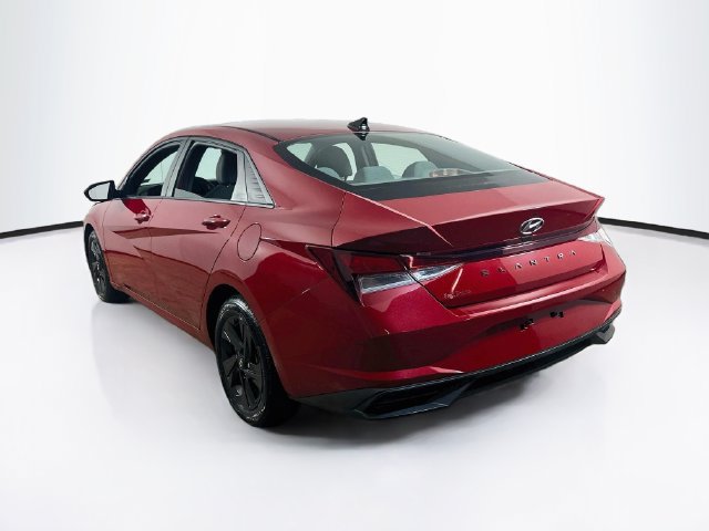Certified 2021 Hyundai Elantra SEL FWD image 6