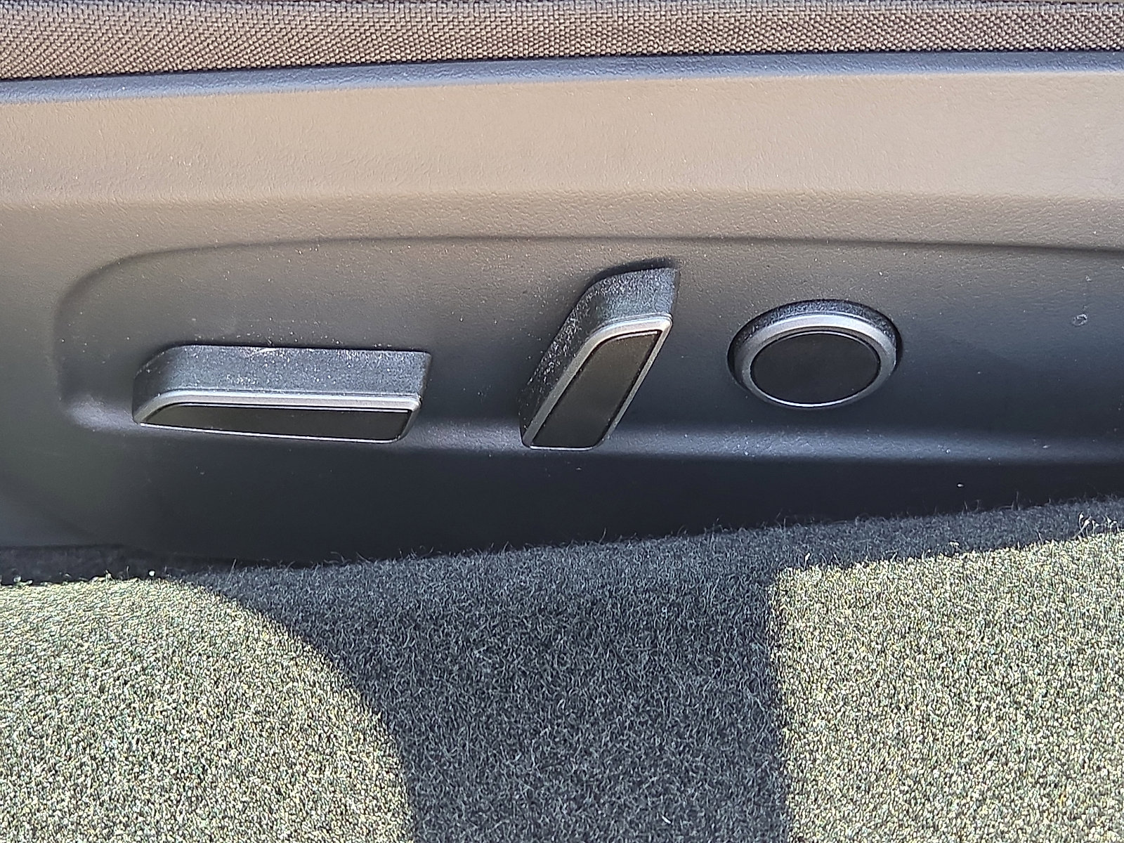 Used 2025 Tesla Model 3 Long Range AWD/4WD image 14