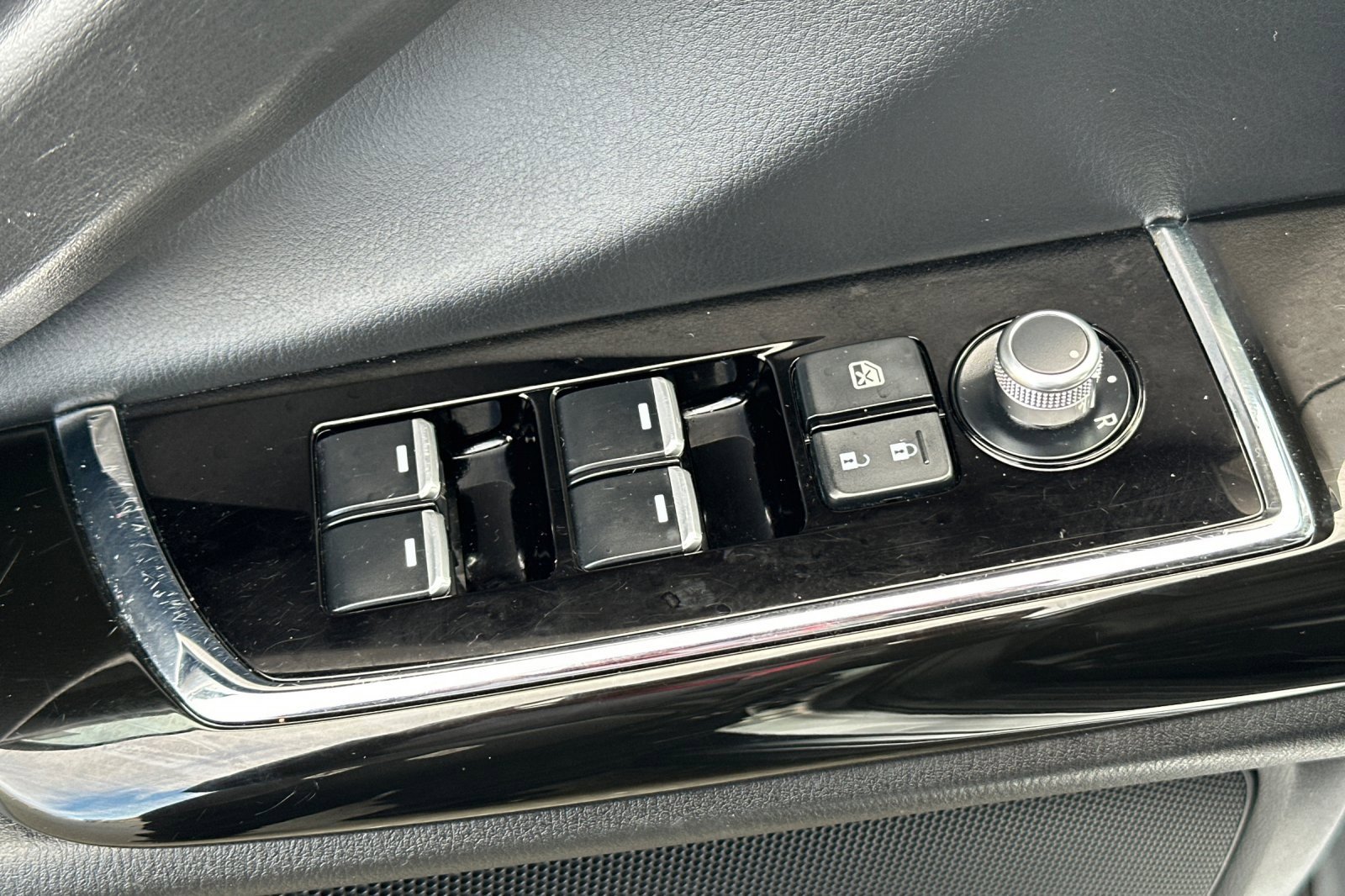 Used 2023 MAZDA CX-9 Touring image 12