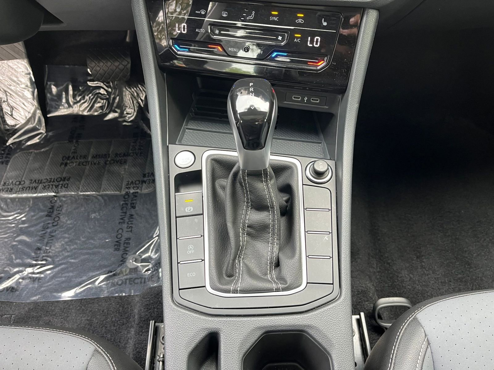 Used 2025 Volkswagen Jetta SE image 40
