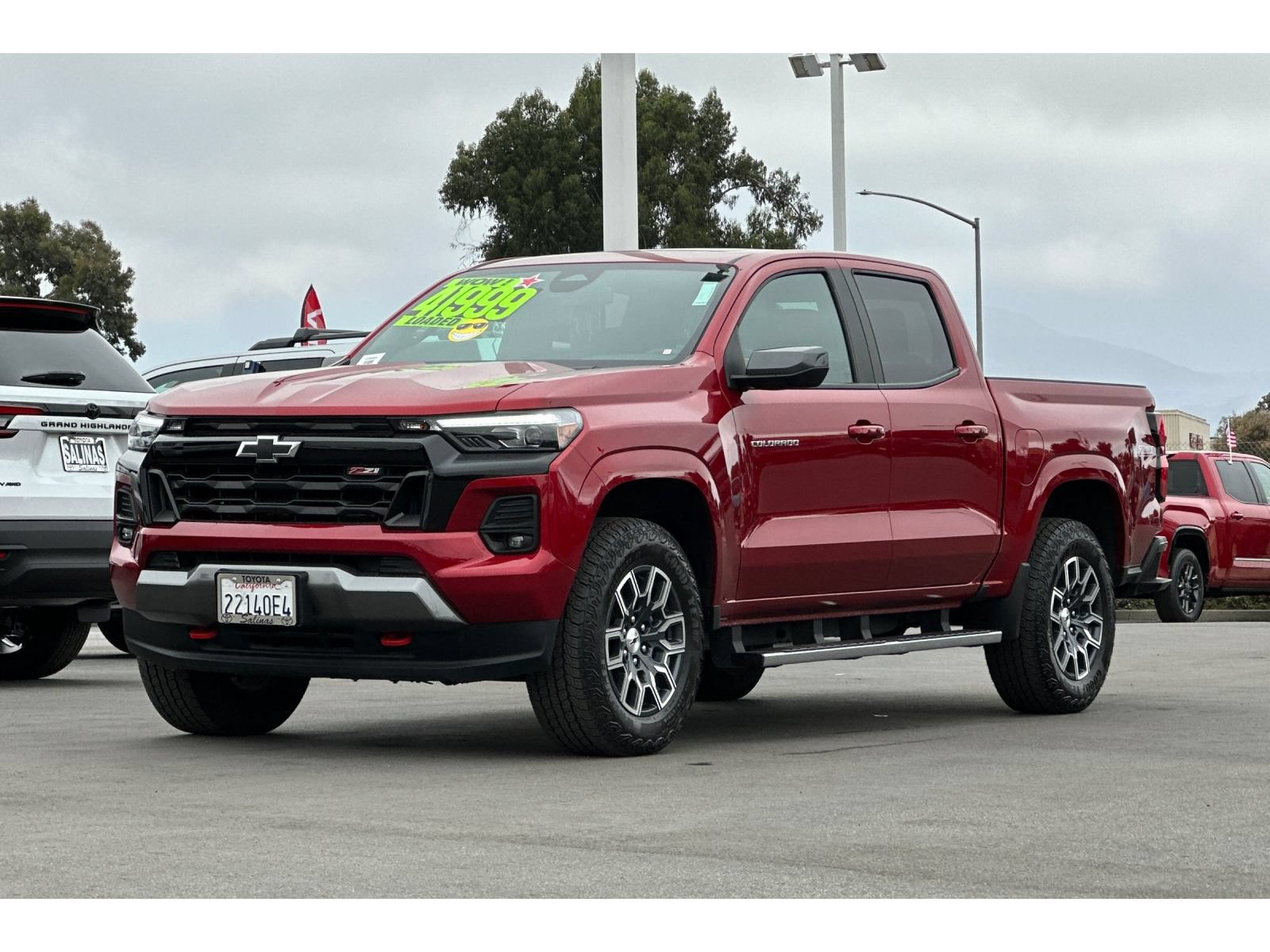 Used 2025 Chevrolet Colorado Z71 AWD/4WD image 8