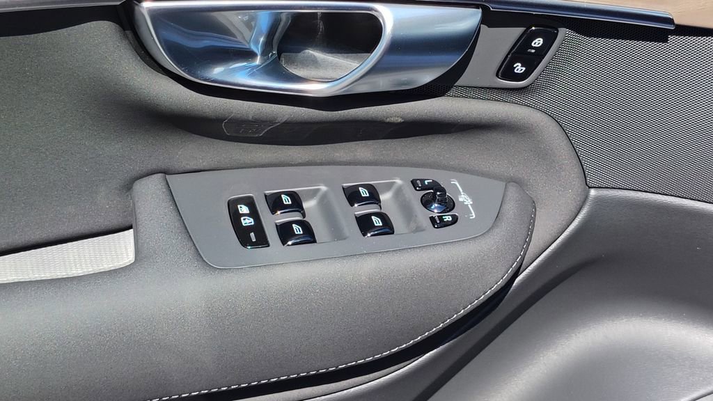 New 2026 Volvo XC90 B6 Plus image 10