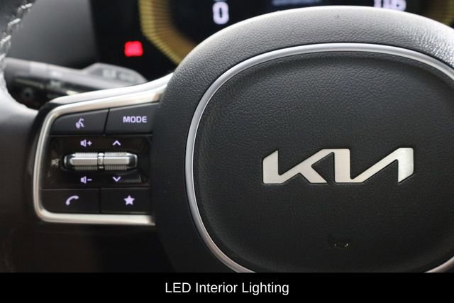 Used 2025 Kia Sorento S w/ Panoramic Sunroof Package FWD image 8