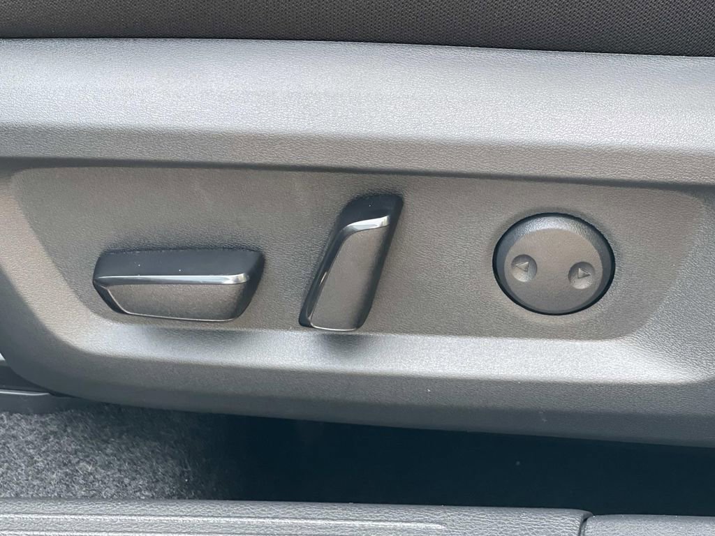 New 2026 Nissan Rogue SV FWD image 21