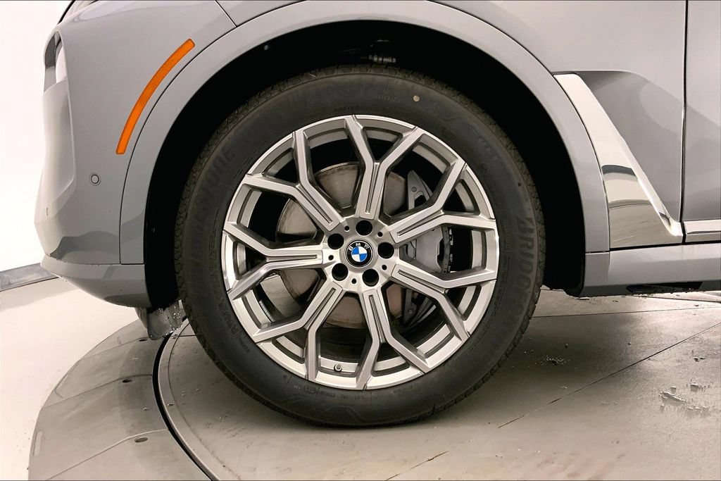 New 2026 BMW X7 xDrive40i AWD/4WD image 9