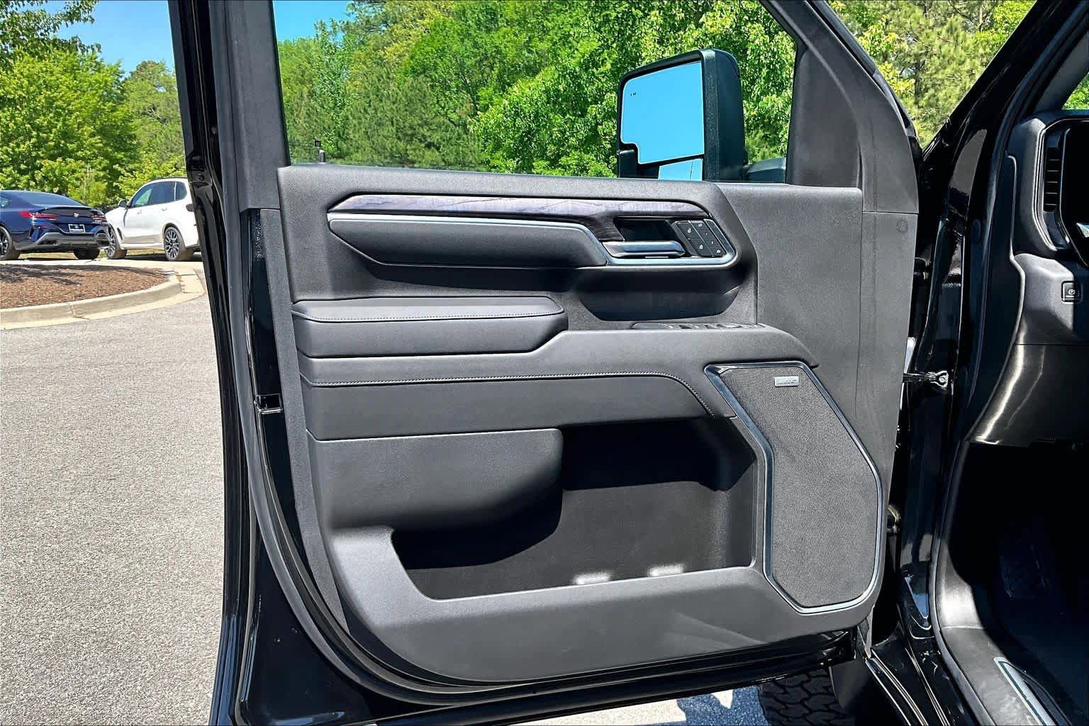 Used 2024 Chevrolet Silverado 2500 LTZ w/ LTZ Plus Package AWD/4WD image 23