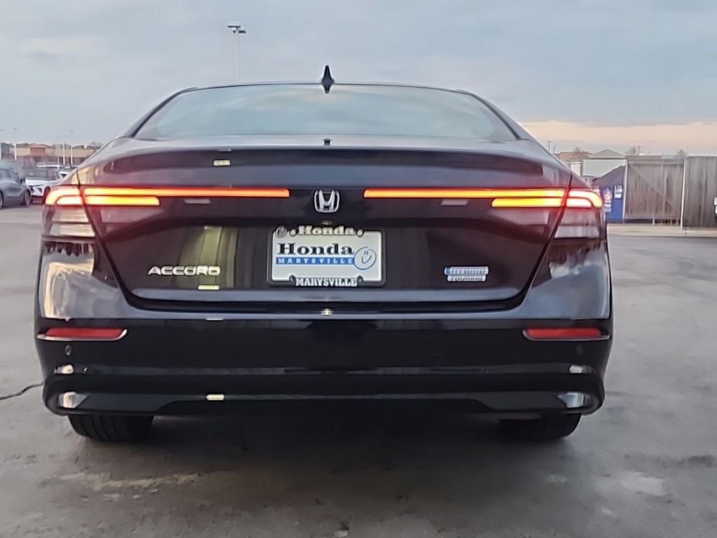 Used 2024 Honda Accord Touring image 6