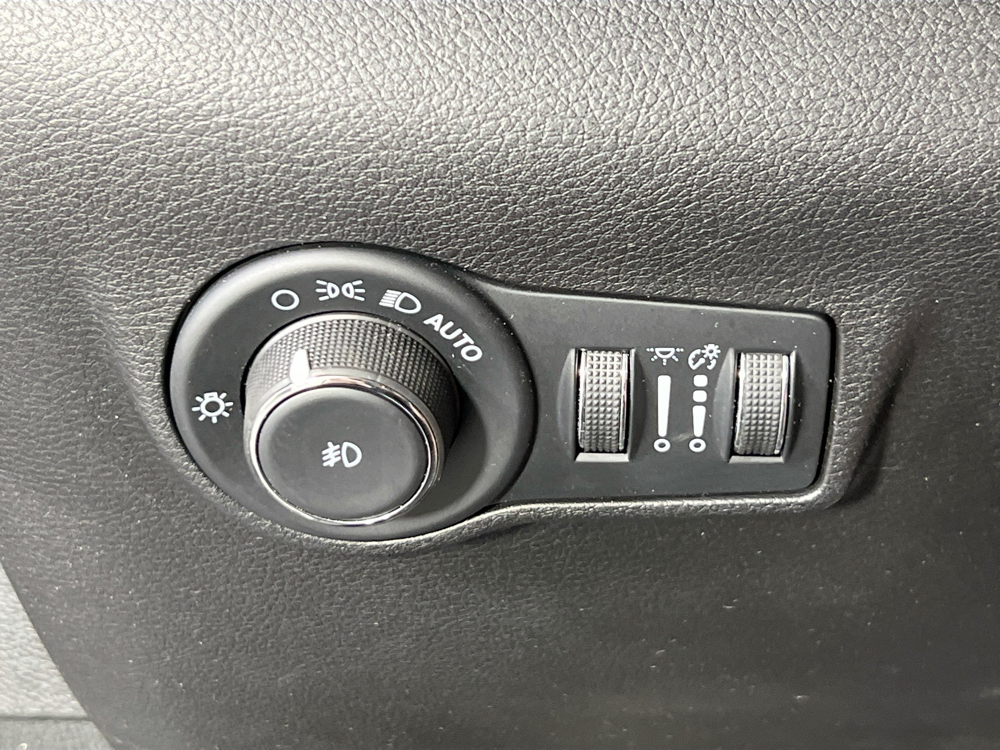 Used 2022 Jeep Compass Latitude AWD/4WD image 10