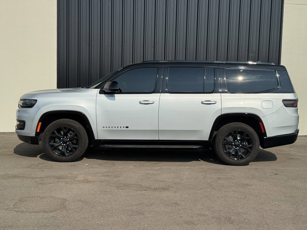 Used 2024 Jeep Wagoneer Series II image 2