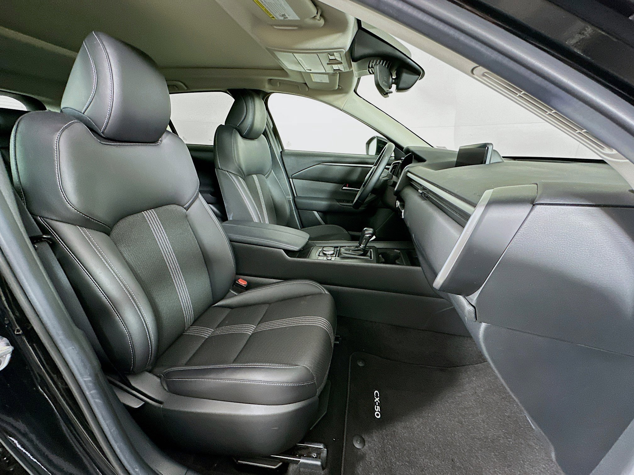 Used 2025 MAZDA CX-50 AWD 2.5 S w/ Premium Package image 31