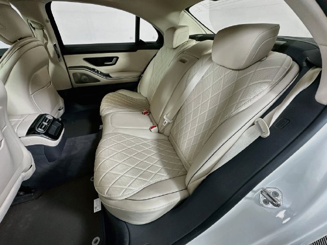 Used 2021 Mercedes-Benz S 580 4MATIC Sedan image 25