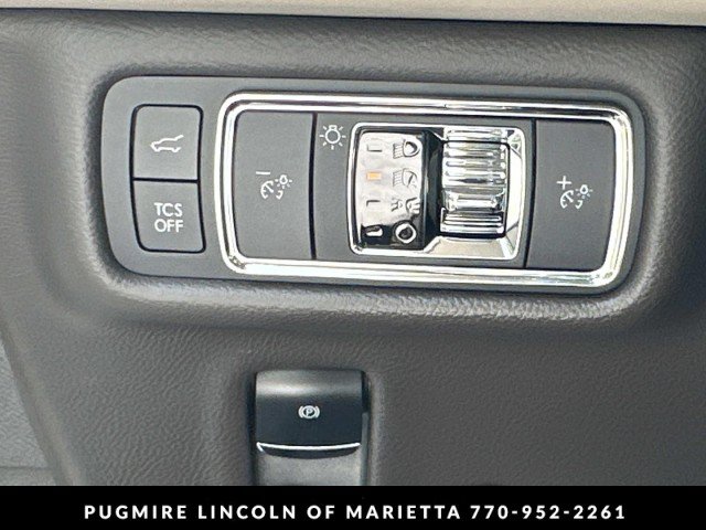 Used 2021 Lincoln Nautilus Reserve w/ Equipment Group 201A FWD image 37