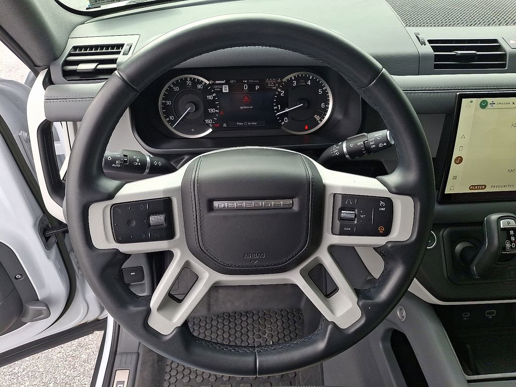 Used 2023 Land Rover Defender 110 X-Dynamic SE image 15