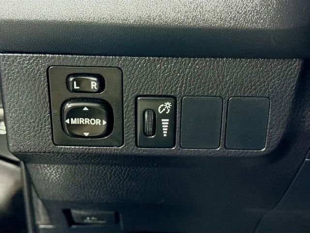 Used 2016 Toyota RAV4 LE image 10