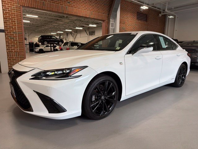 Used 2022 Lexus ES 300h F Sport w/ Accessory Package FWD image 3