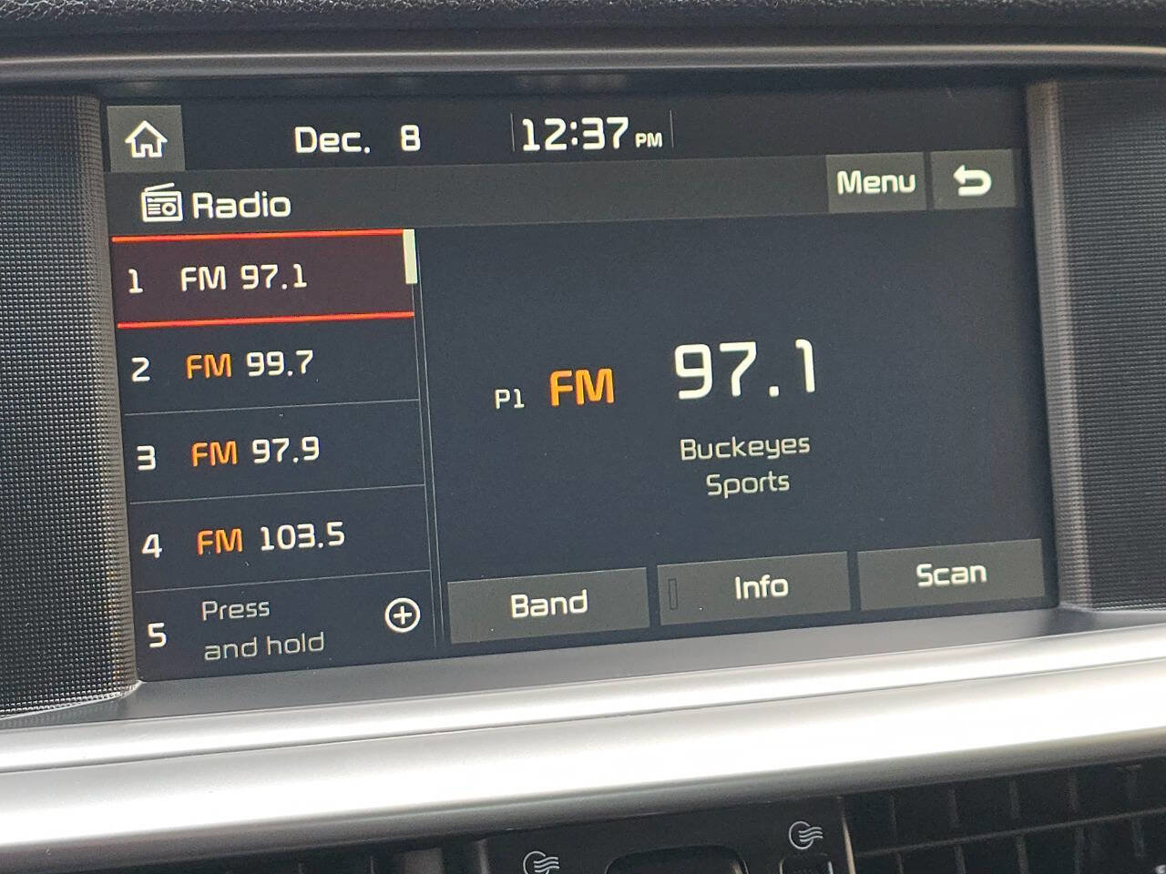 Used 2020 Kia Optima LX image 9