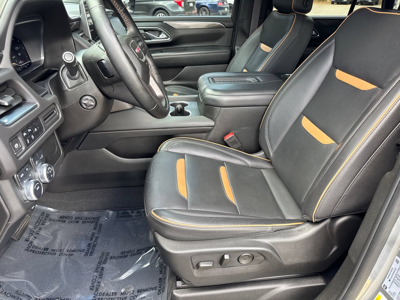 Used 2024 GMC Yukon AT4 AWD/4WD image 11