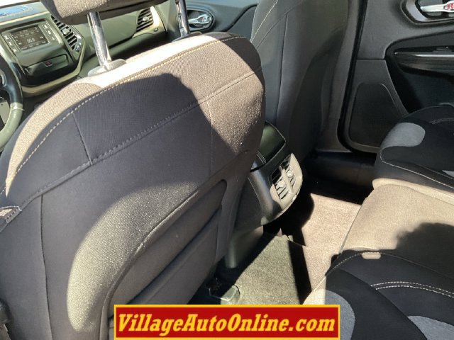 Used 2017 Jeep Cherokee Sport w/ Cold Weather Group FWD image 27