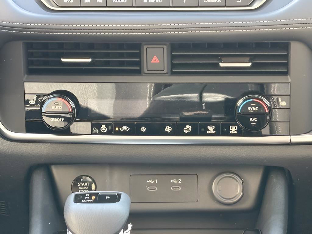 New 2026 Nissan Rogue SV w/ Cold Weather Package AWD/4WD image 12