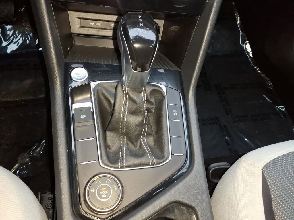 Used 2025 Volkswagen Taos S image 18