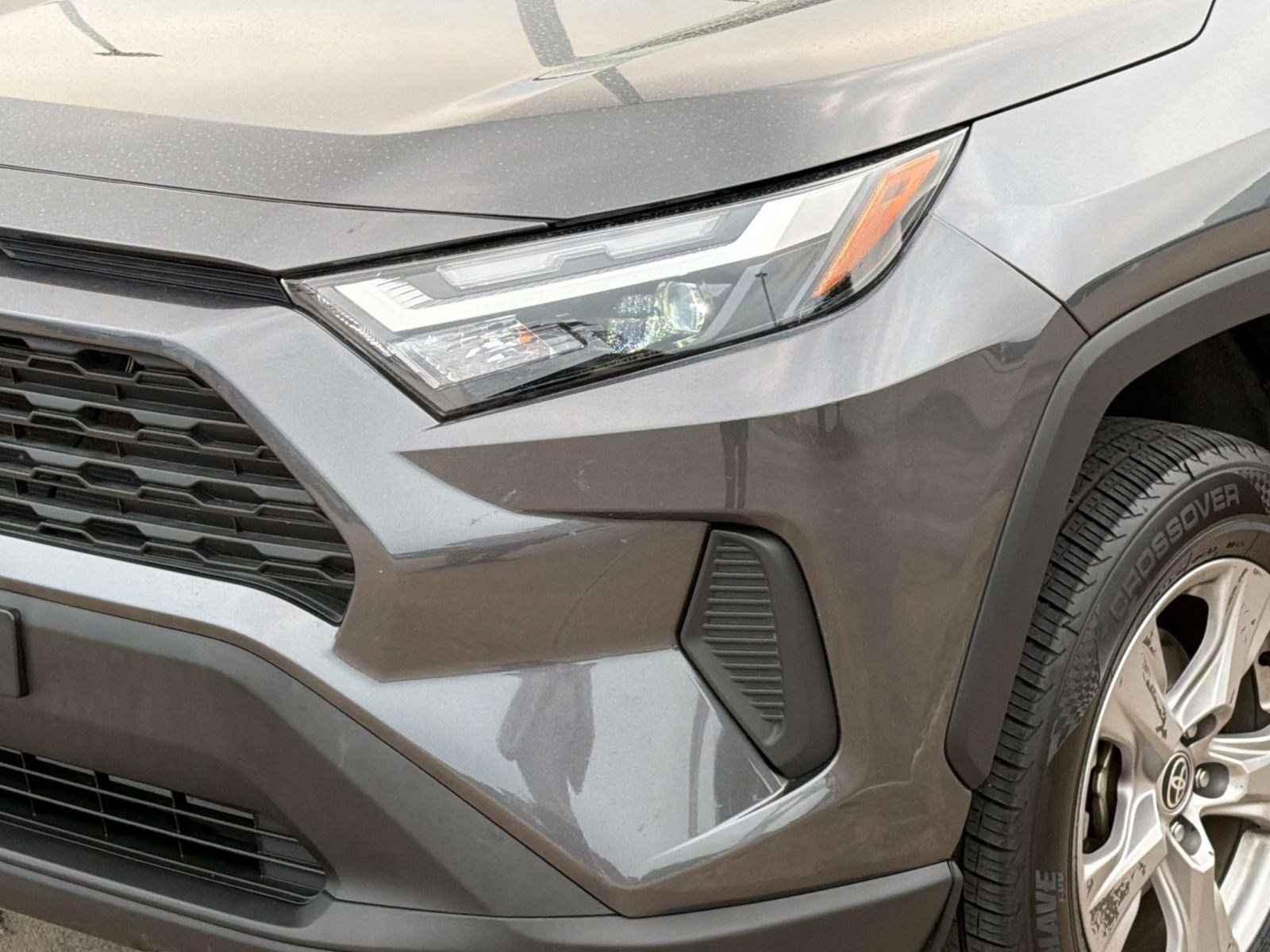 Used 2025 Toyota RAV4 XLE AWD/4WD image 12