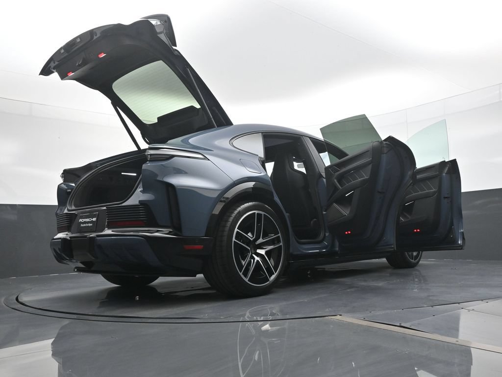 New 2026 Porsche Cayenne Turbo AWD/4WD image 26