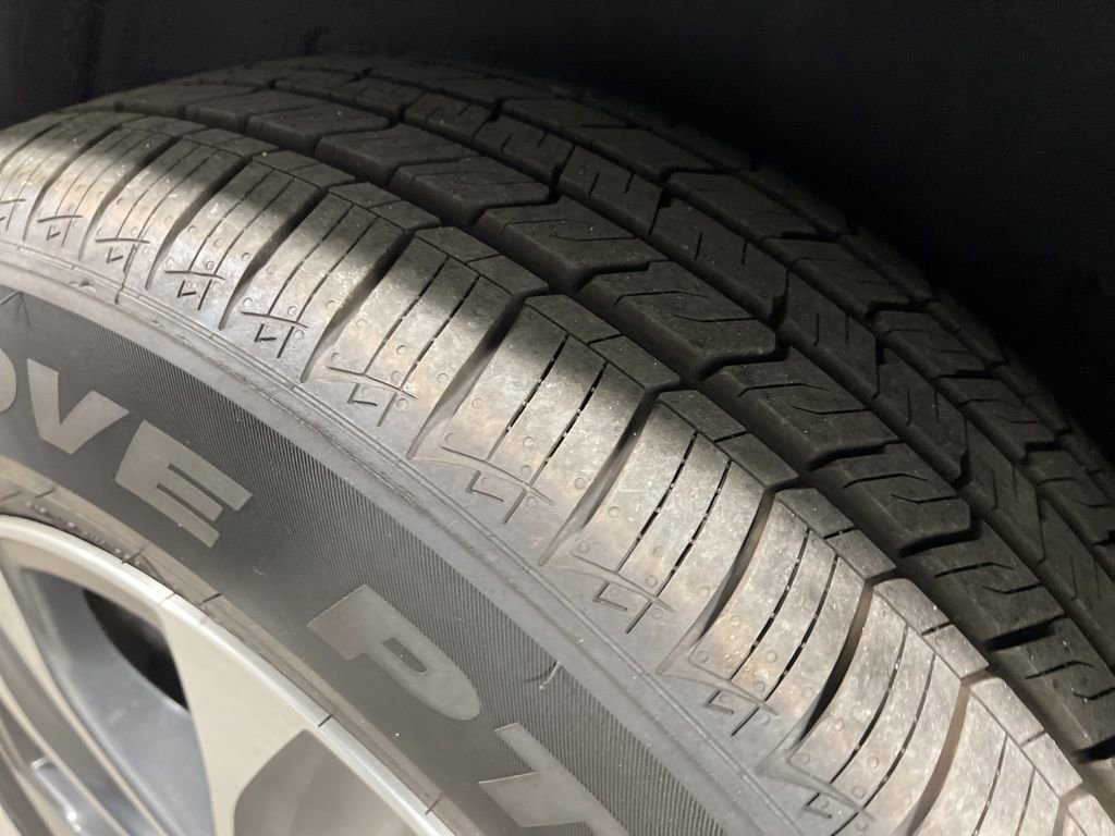 Used 2024 Toyota Highlander XLE image 41