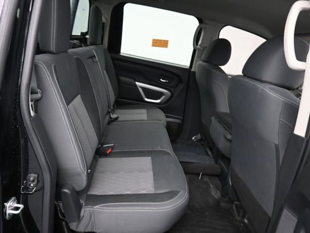 Used 2024 Nissan Titan SV image 6