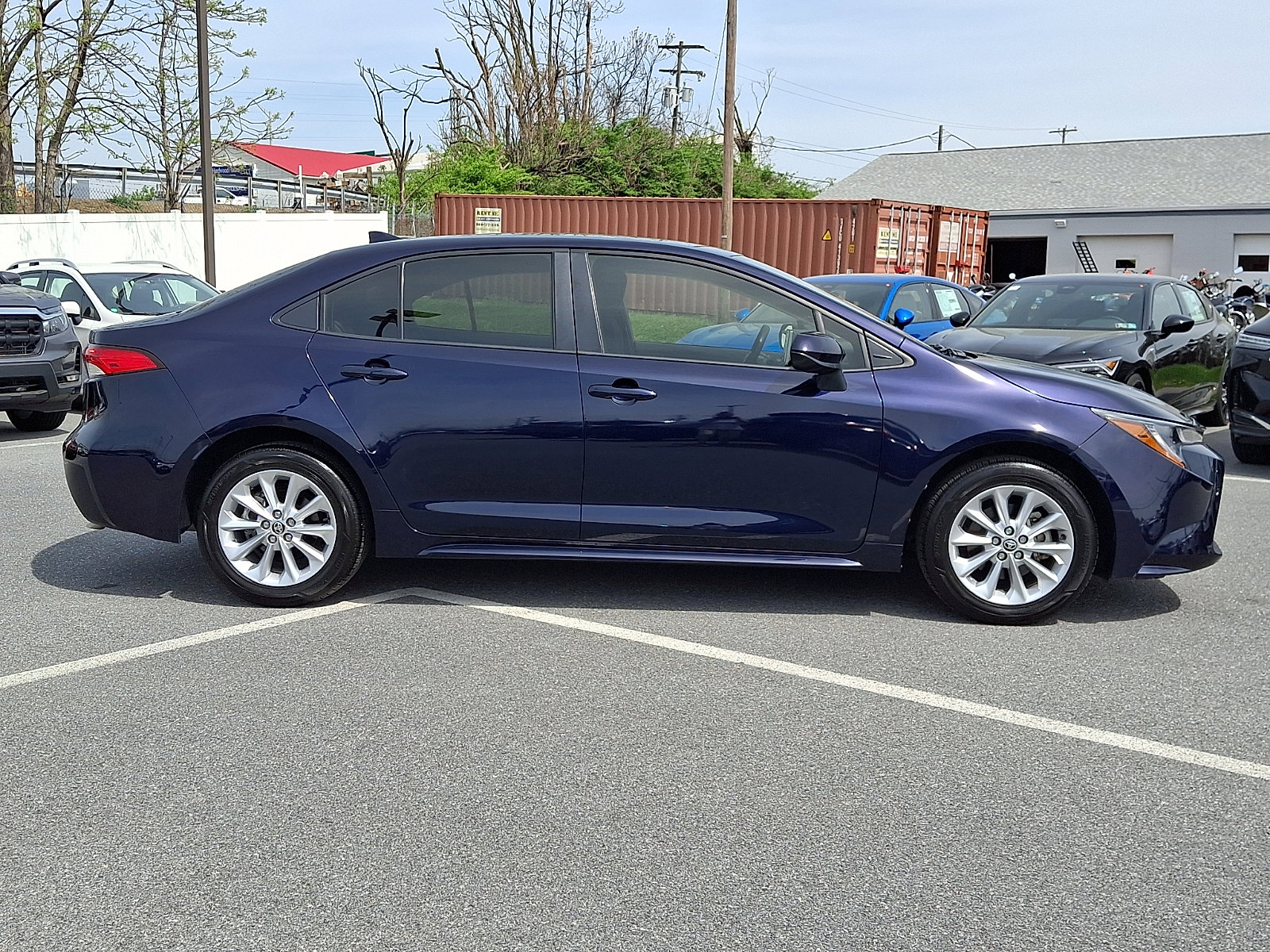 Used 2021 Toyota Corolla LE w/ LE Convenience Package FWD image 7