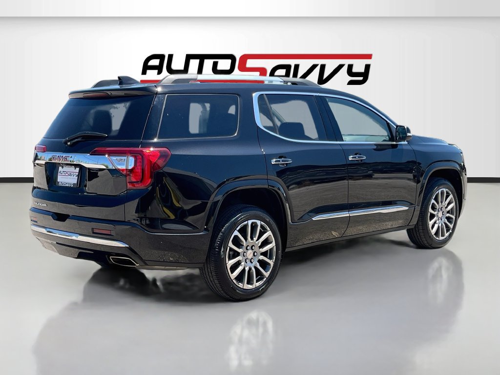 Used 2023 GMC Acadia Denali w/ Denali Ultimate Package FWD image 7