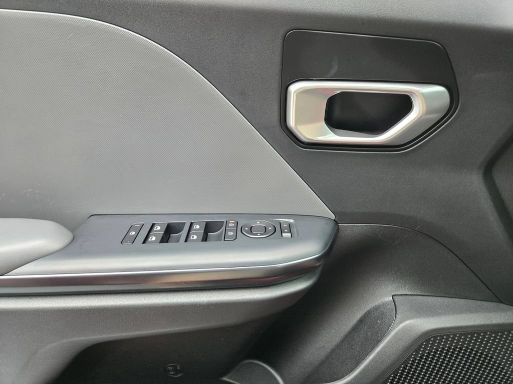 Certified 2025 Kia K4 FWD image 22