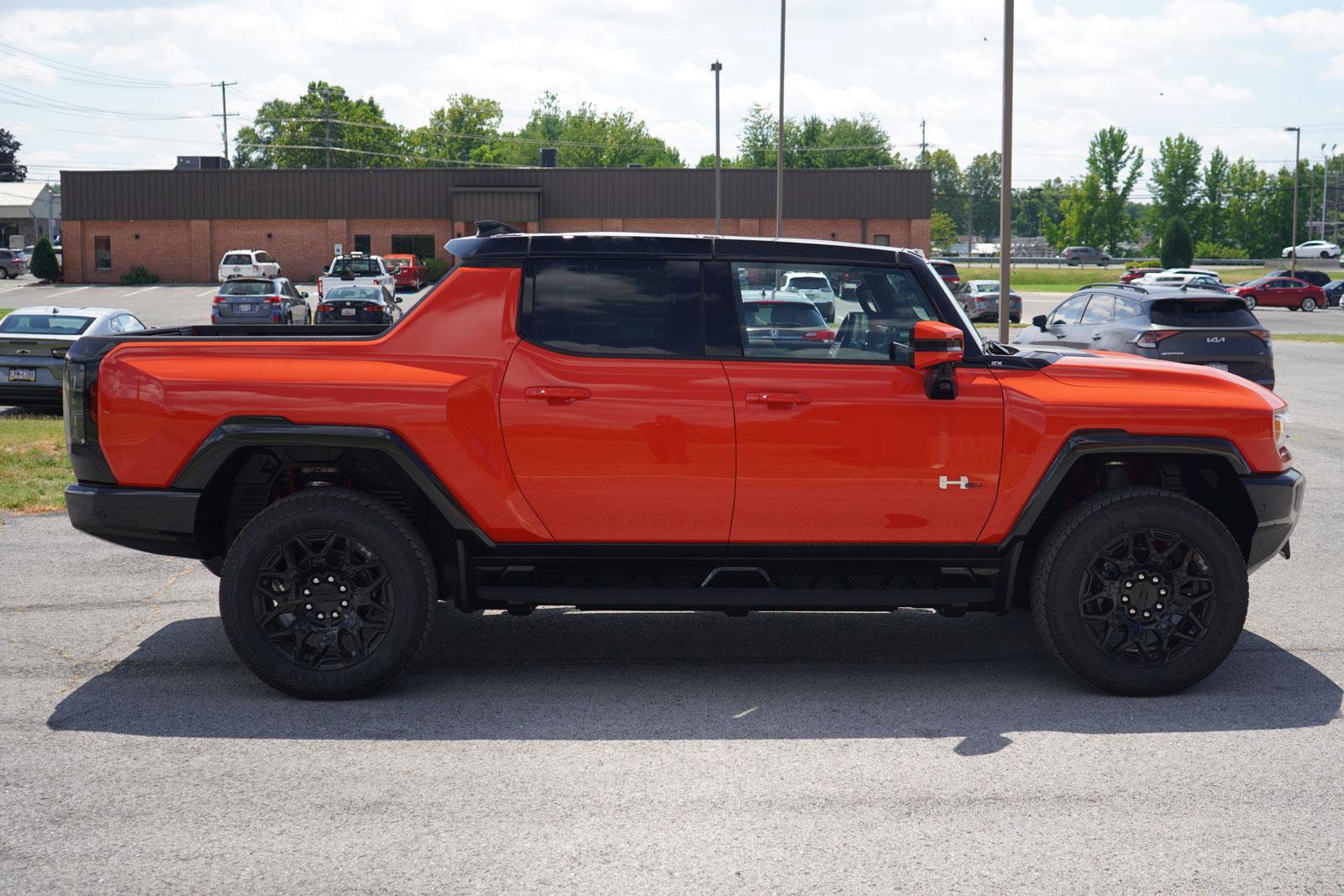 New 2025 GMC Hummer EV 2X w/ LPO, Dark Essentials Package image 2