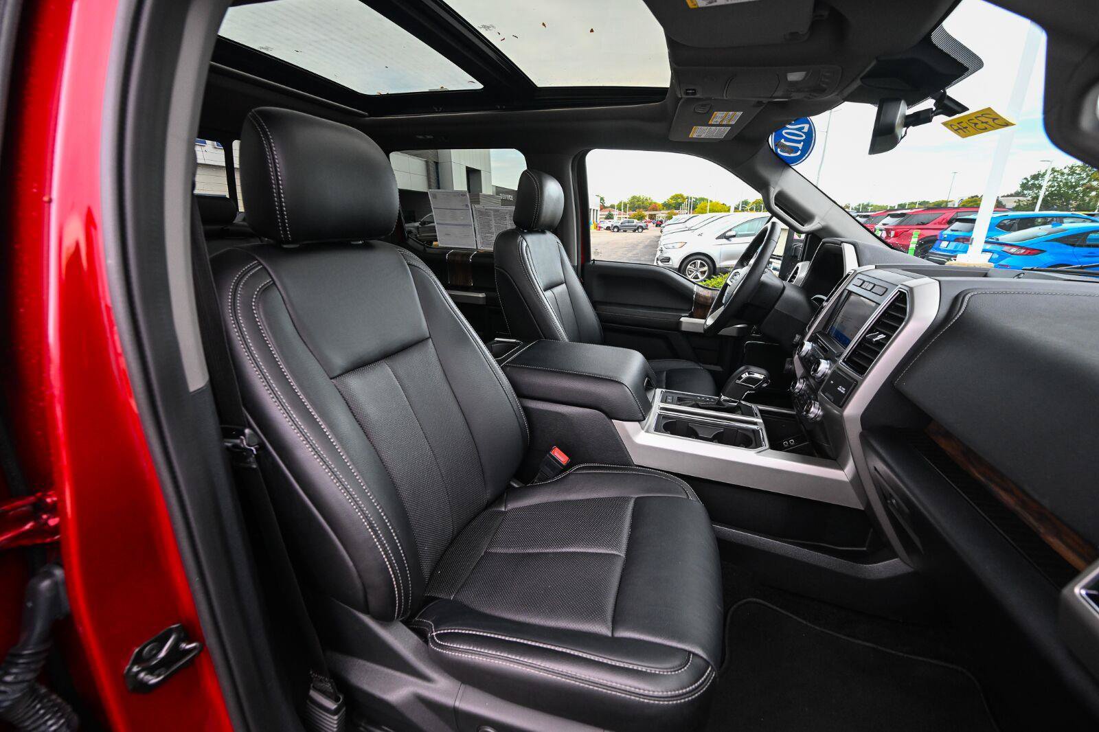 Certified 2019 Ford F150 Lariat w/ Equipment Group 502A Luxury AWD/4WD image 24