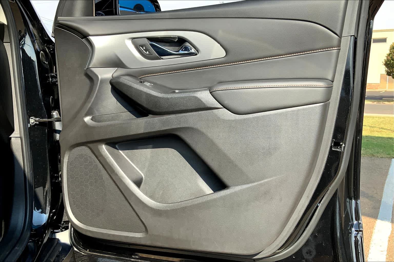 Used 2019 Chevrolet Traverse LT FWD image 22